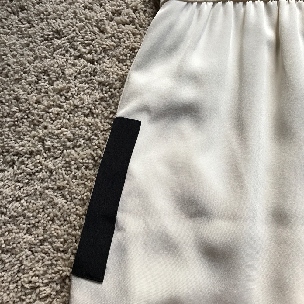 Like New! Abaete Silk Dress - Picture 4 of 6